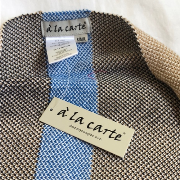 Plaid wrap sweater cape with cuffs- one size - Picture 6 of 6